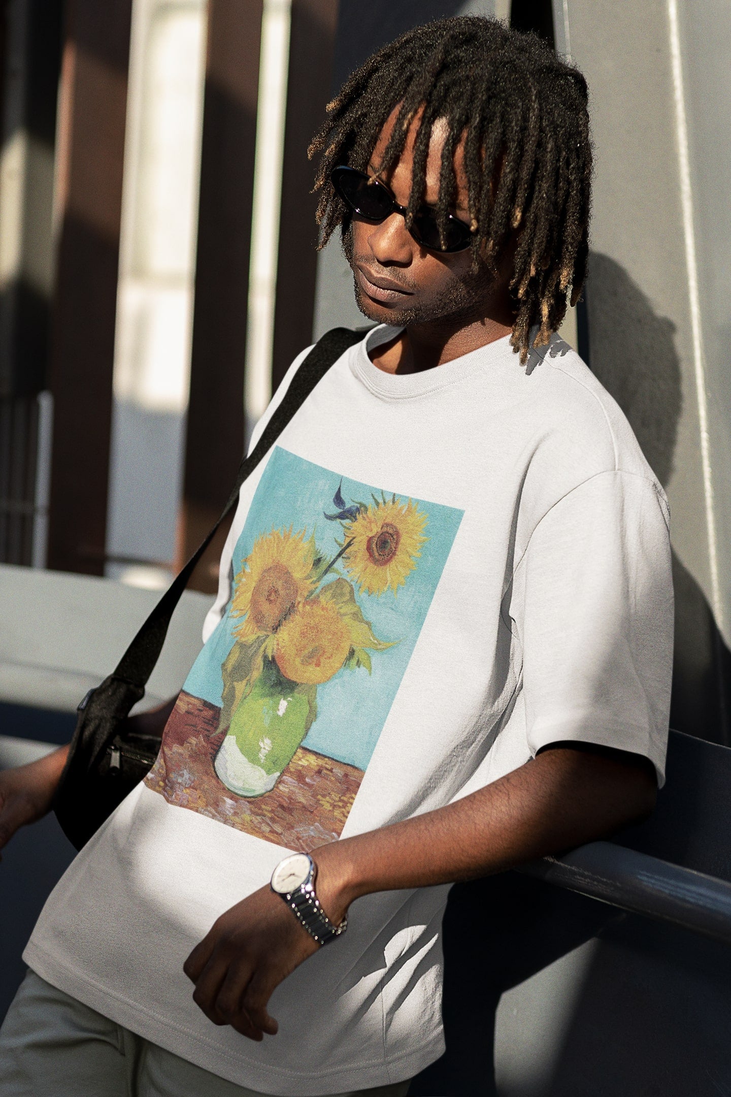 overrasket Goodwill Snestorm Oversized T-shirt with Vincent Van Gogh's "Three Sunflowers in a Vase"  Artwork by Soulla